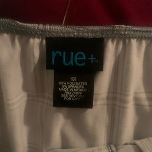 Bootylicious form fitting Skirt